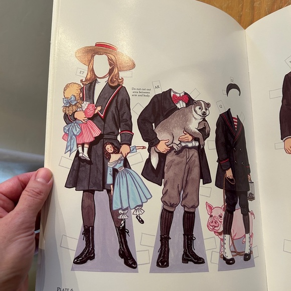 New Tom Tierney’s 1990 Theodore Roosevelt and Family paper dolls book. Beautiful - Picture 6 of 10